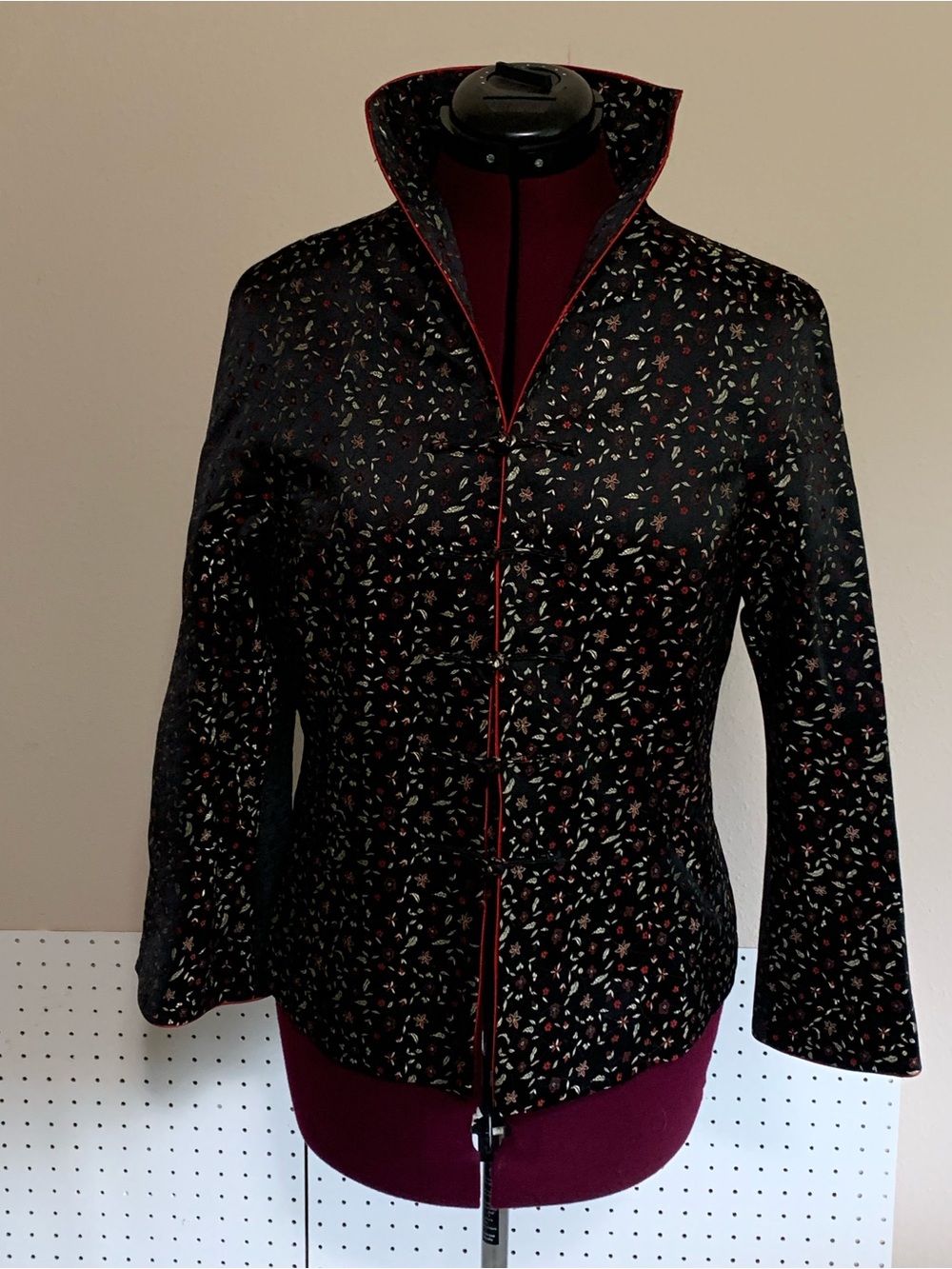 Vintage Black Floral Zip-Front Women's Jacket